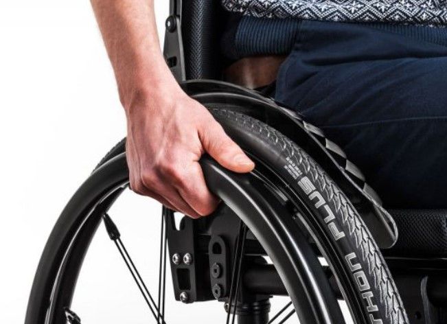 CURVE L MAIN COURANTE